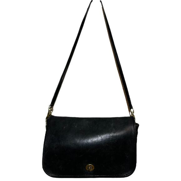 Coach Handbags - VTG Coach City Saddle Shoulder Bag Leather Gold Turnlock Closure NYC Black